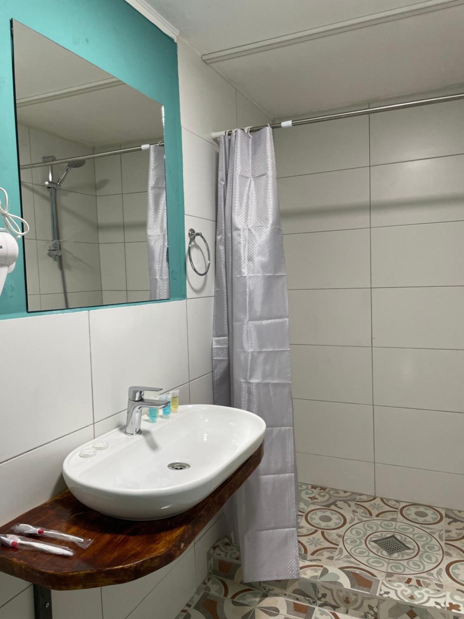 Hotel Ailama Местия Экстерьер фото