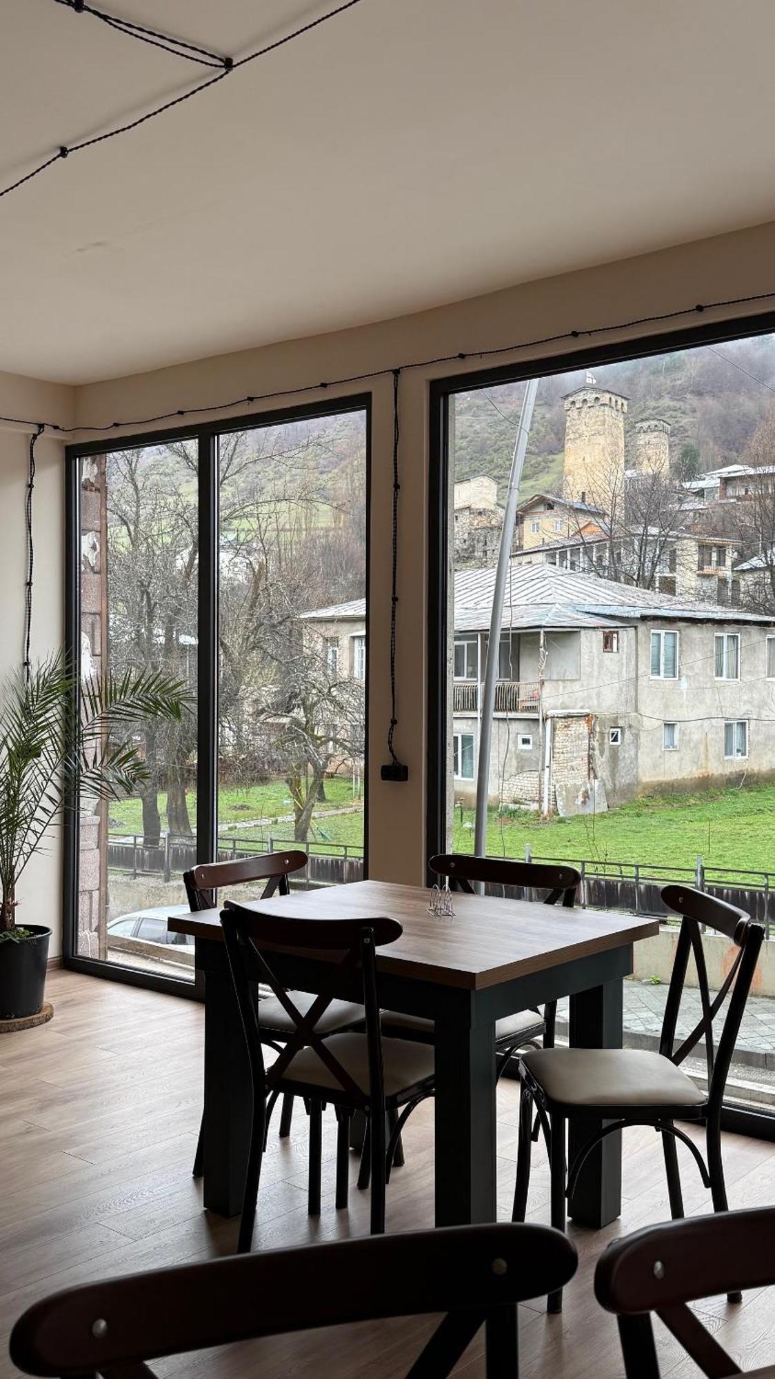 Hotel Ailama Местия Экстерьер фото